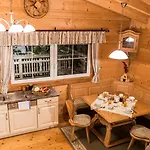 Almdorf Im Winkl - Blockhuettendorf In *
