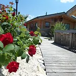 샬레 Almdorf Im Winkl - Blockhuettendorf In *