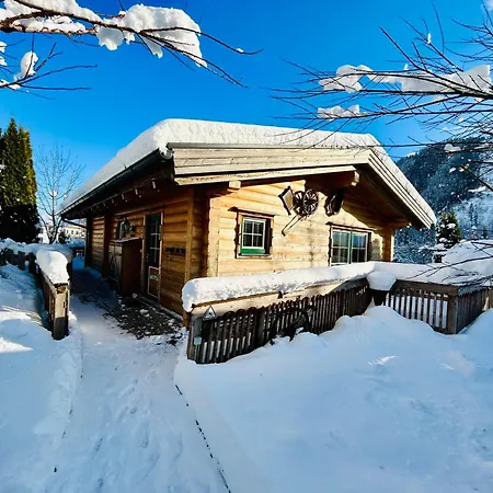 Almdorf Im Winkl - Blockhuettendorf In גרובמינג