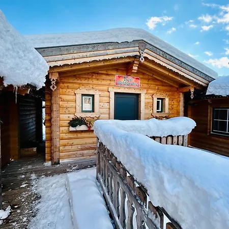 Almdorf Im Winkl - Blockhuettendorf In Groebming