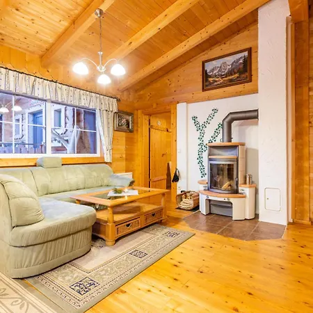 Almdorf Im Winkl - Blockhuettendorf In シャレー グレーブミング