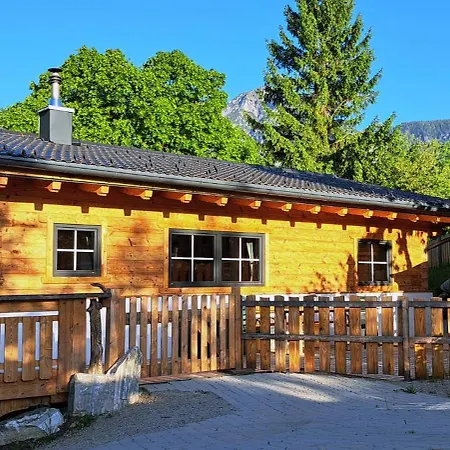 Almdorf Im Winkl - Blockhuettendorf In シャレー *