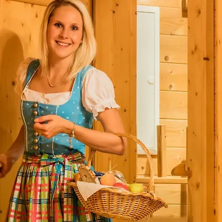 Almdorf Im Winkl - Blockhuettendorf In