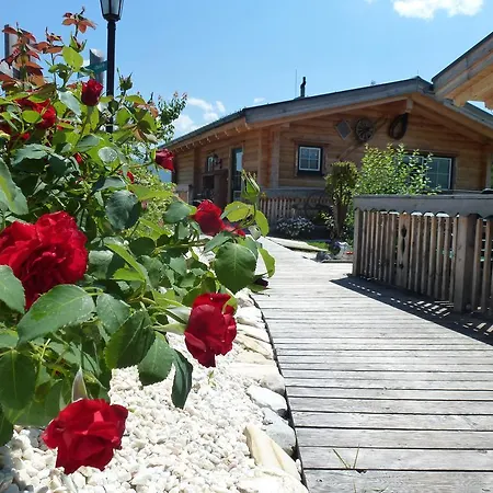 Chalet Almdorf Im Winkl - Blockhuettendorf In Groebming *