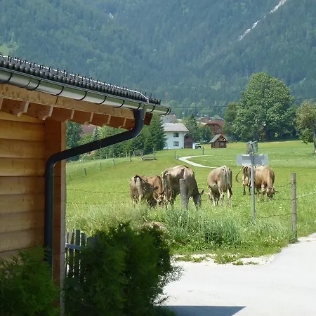 Almdorf Im Winkl - Blockhuettendorf In シャレー *