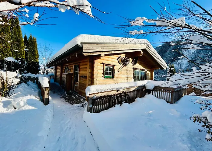 Almdorf Im Winkl - Blockhuettendorf In Grobming