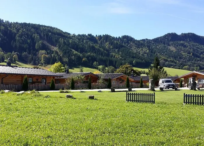 Almdorf Im Winkl - Blockhuettendorf In Groebming Grobming